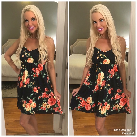 ❤️Stunning Navy Floral Babydoll Back Tie Dress! - Picture 4 of 8